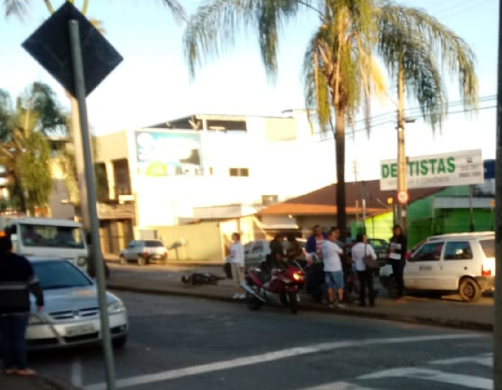Motociclista de 19 anos morre após colidir com coqueiro na Manoel da Custódia; via tem registrado constantes acidentes