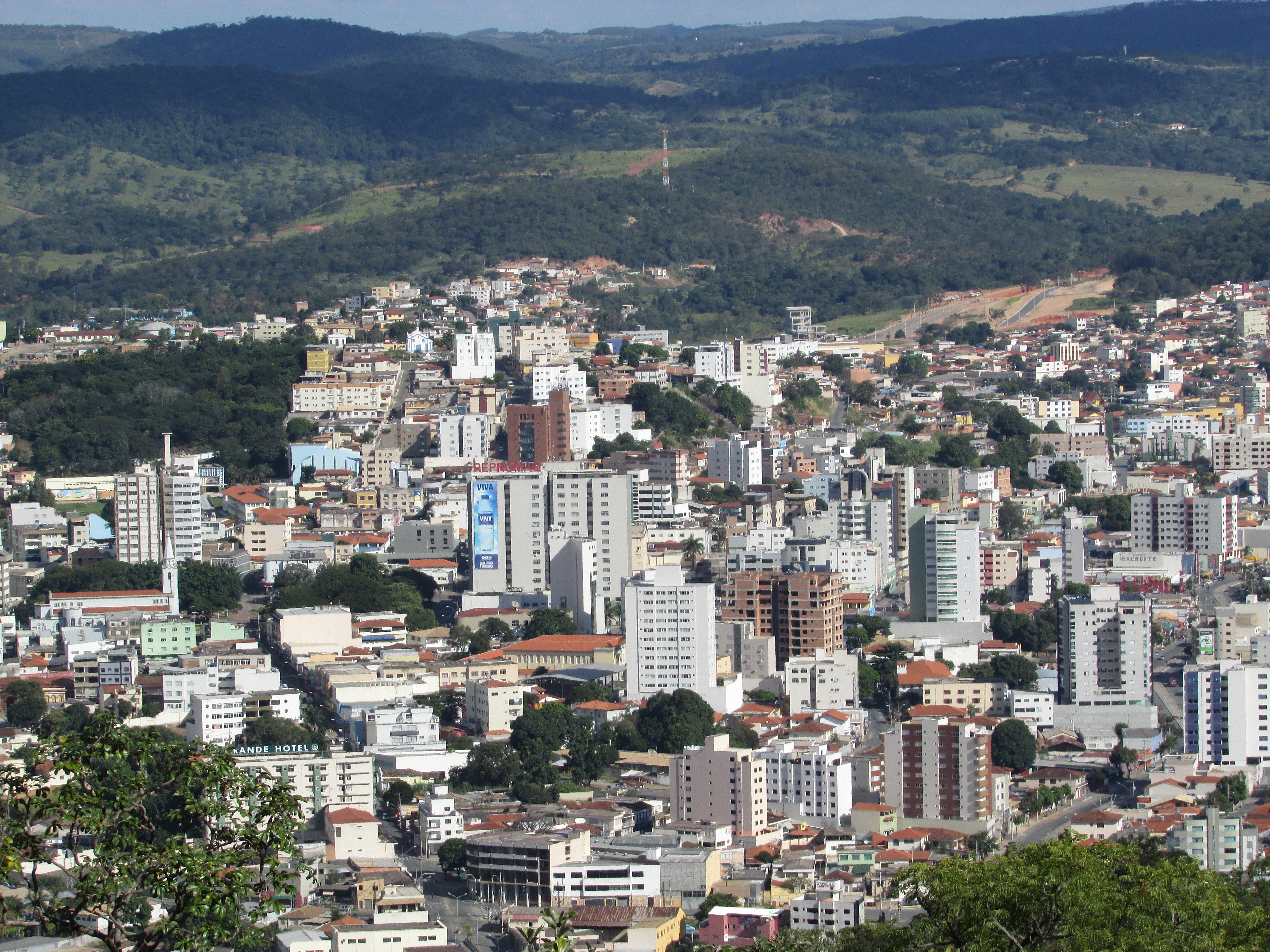 Itaúna cai duas posições e passa a ser a 4ª maior cidade do Centro-Oeste mineiro; Nova Serrana e Pará de Minas avançam