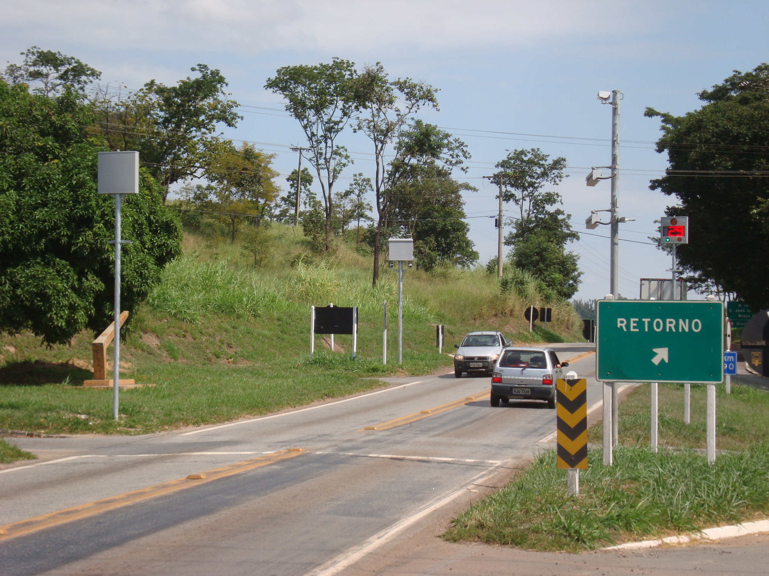 Trânsito de Itaúna já registra mais de 10 mil infrações em 2019; excesso de velocidade lidera