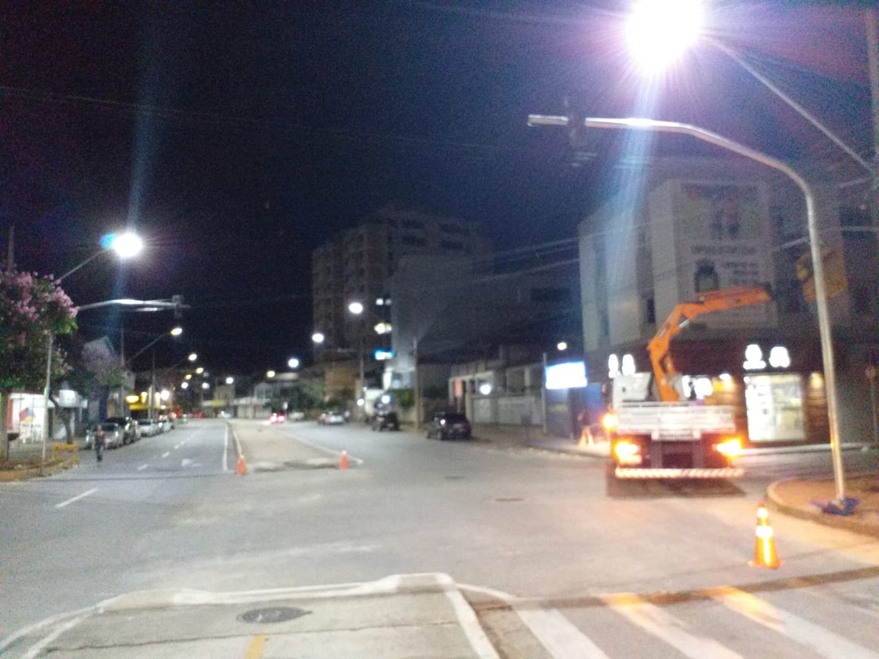 Semáforos do Centro de Itaúna serão sincronizados conforme o tráfego de veículos; saiba como e onde!