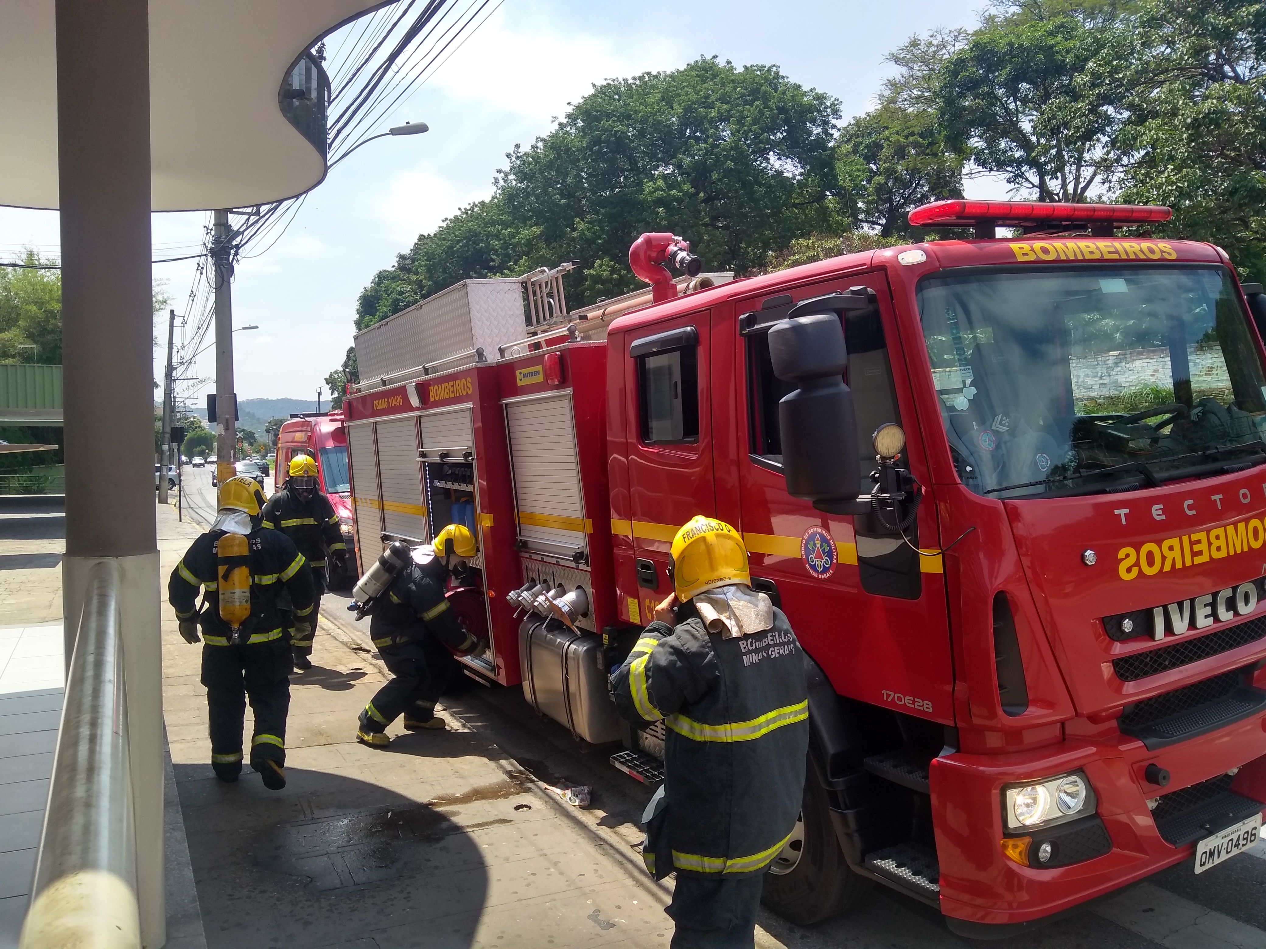 Corpo de Bombeiros realiza sumulado de combate a incêndio no Hospital Manoel Gonçalves