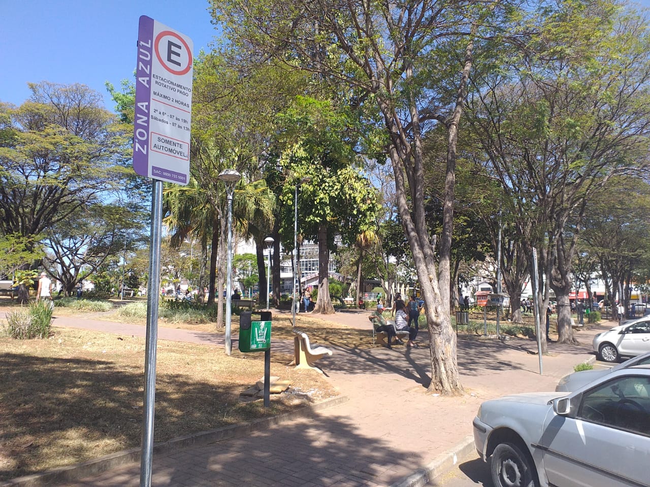 Taxa de estacionamento irregular no Rotativo está regulamentada em Itaúna desde fevereiro; fiscalização não foi anunciada pela Prefeitura