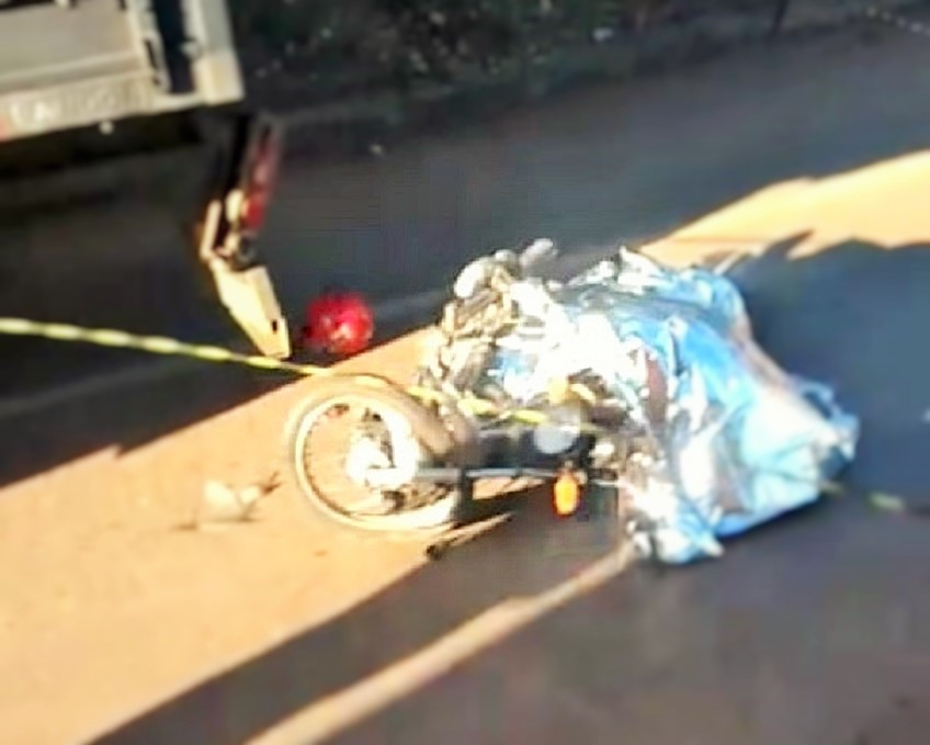 Motociclista morre depois de colidir com carreta na Curva do S, na MG-431 sentido Itatiaiuçu