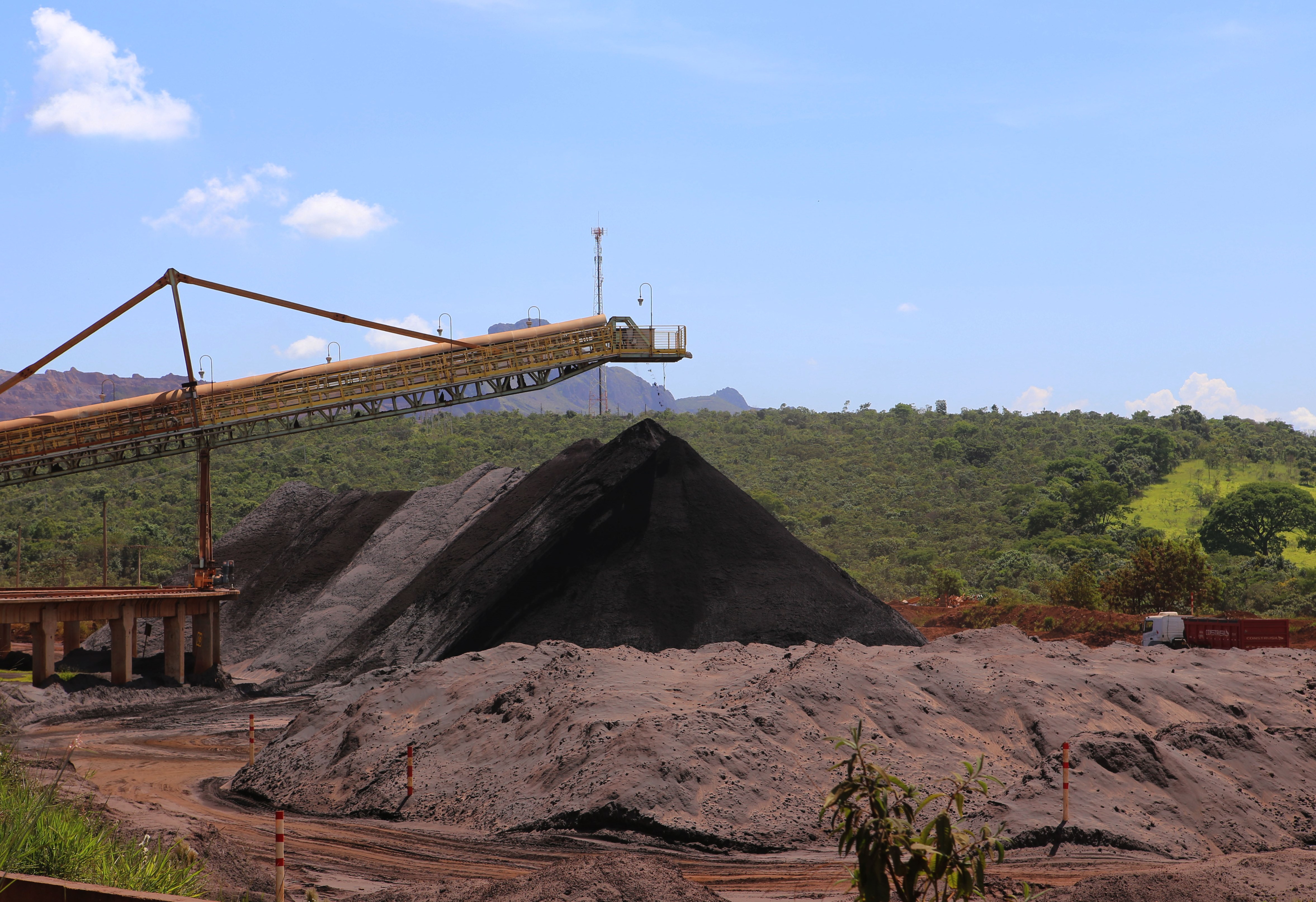Mineração Usiminas completa dez anos de operações em Itatiaiuçu, após aquisição da J. Mendes