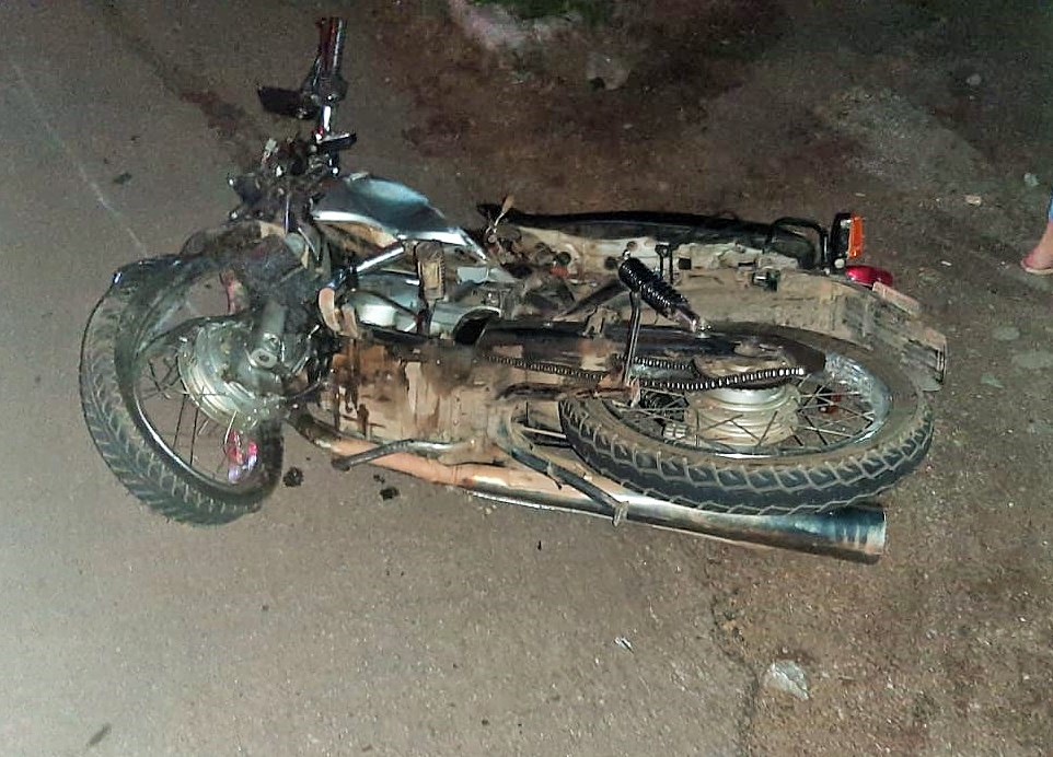 Motociclista morre na MG-431; nova colisão com trem e mais uma confusão em bar na Jove Soares