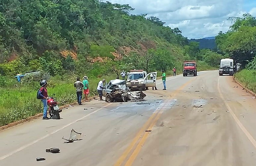 Tragédia na estrada: avô e neta de dois anos morrem em colisão frontal na MG-431 em Itatiaiuçu