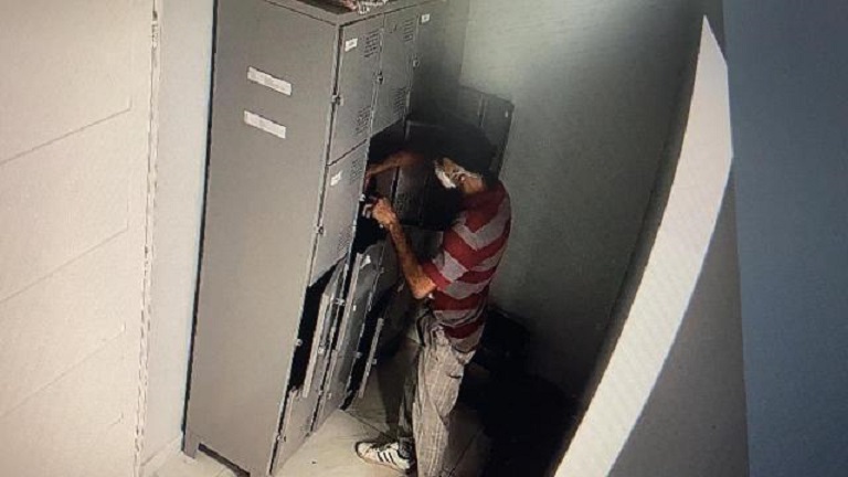 Suspeito de furto em clínica odontológica na Rua Capitão Vicente, no Centro, é procurado pela PM