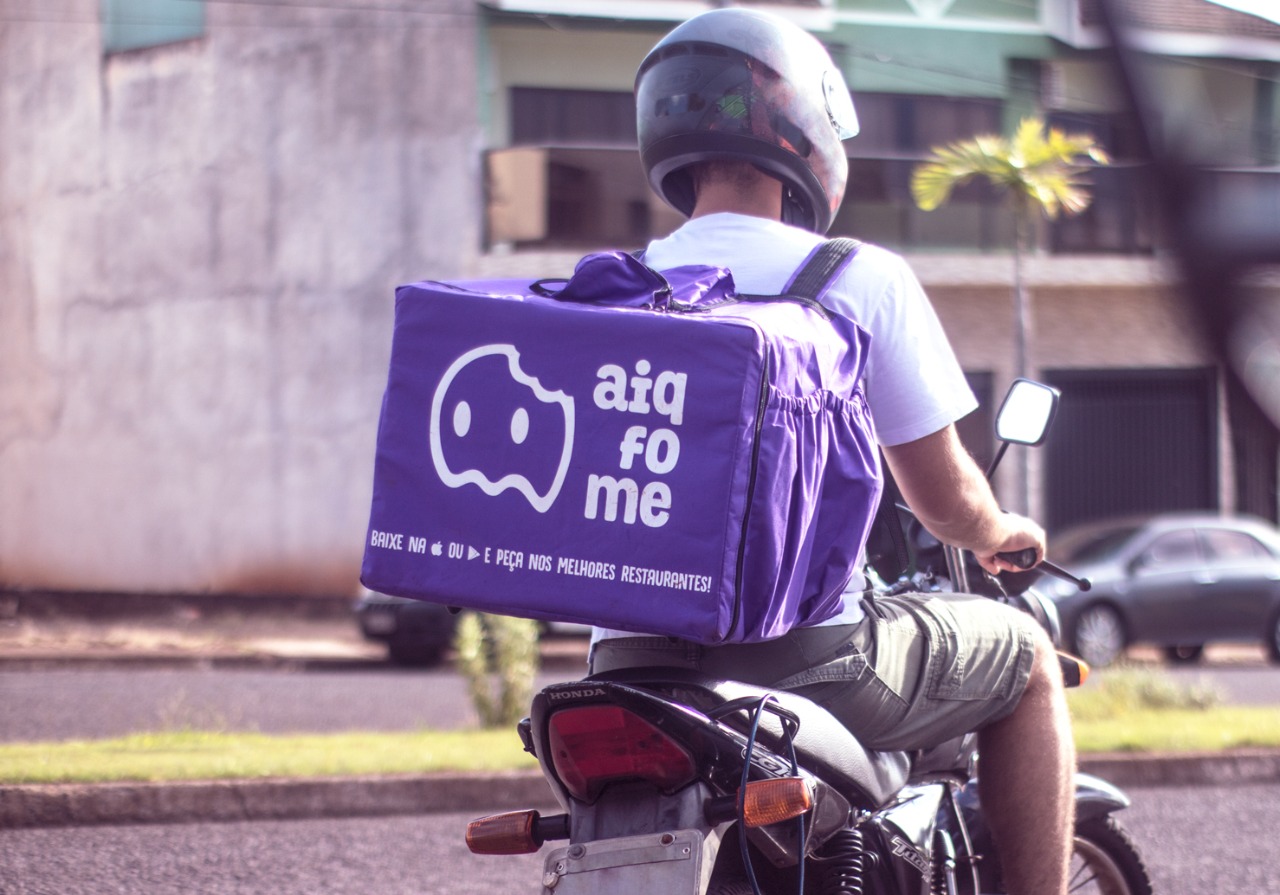 Com 36 estabelecimentos cadastrados em Itaúna, app quer que motoboys sejam melhor remunerados