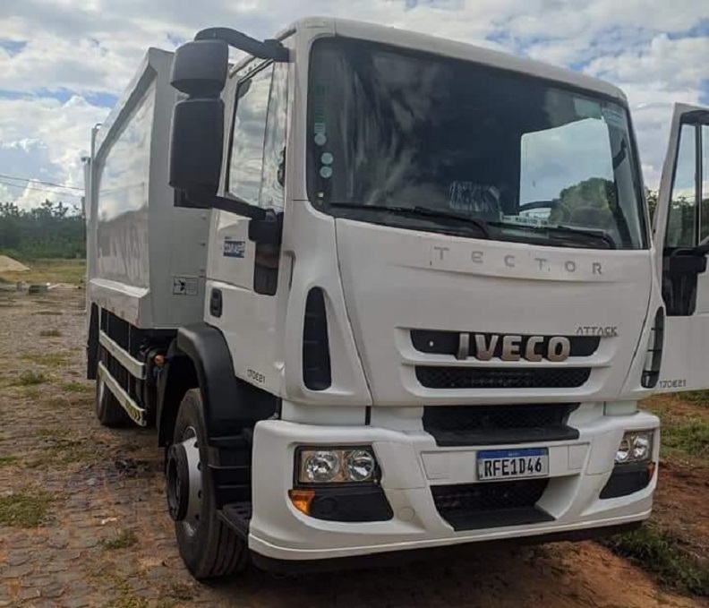 Igaratinga recebe caminhão para coleta no município; estimativa é de economia de R$ 200 mil/ano