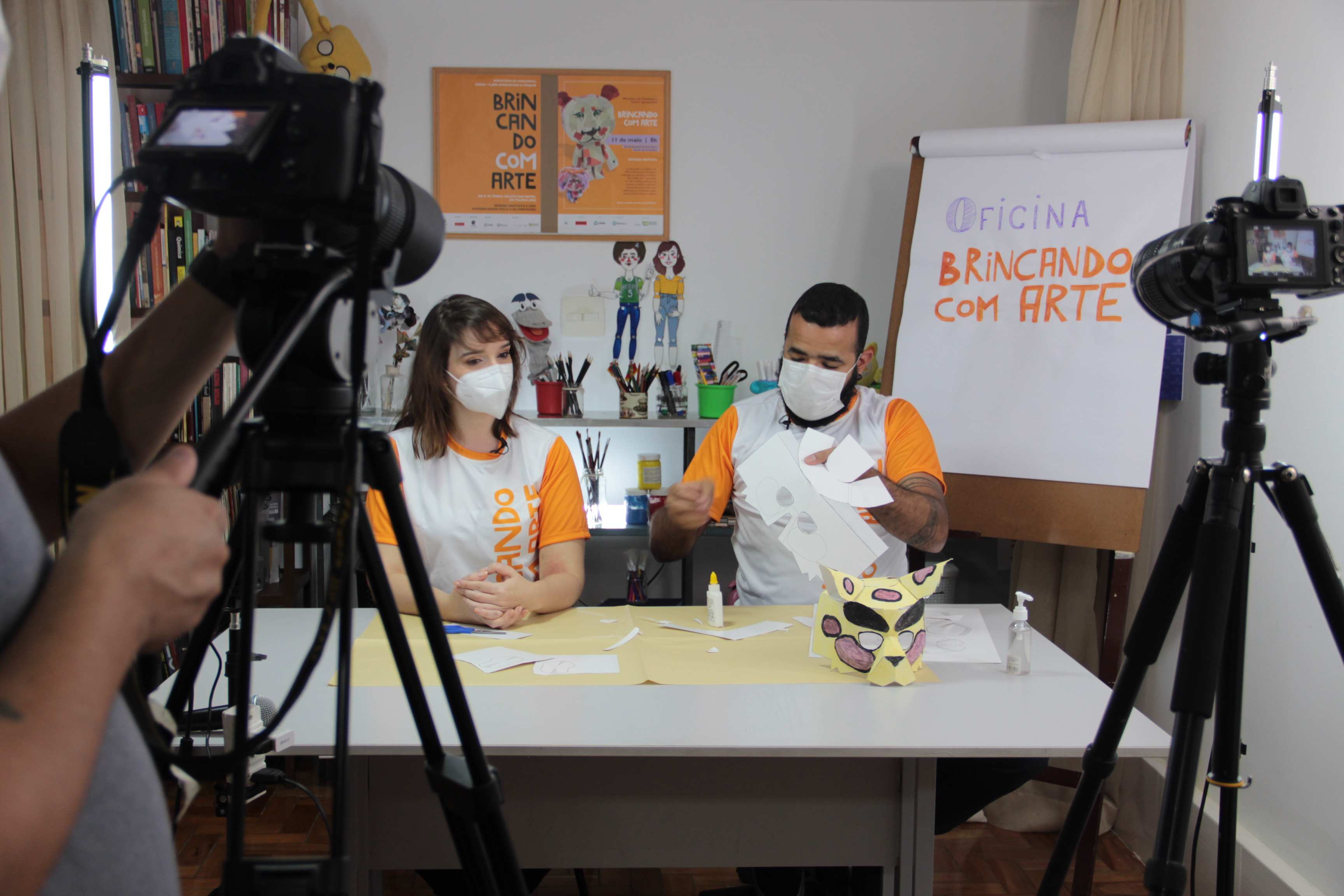 Projeto ensina técnicas em artes cênicas para alunos da Escola Municipal Prof. Celuta das Neves