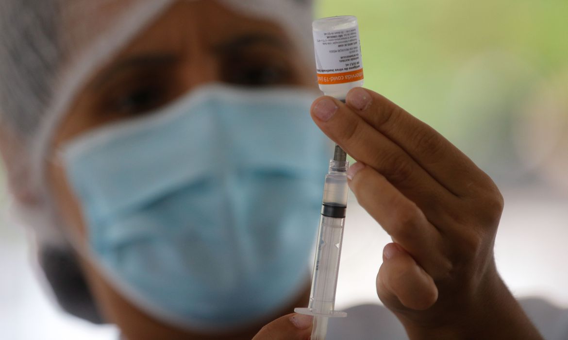 Cadastro para vacinação de cidadãos acima de 38 anos será aberto nesta terça-feira (20) em Itaúna