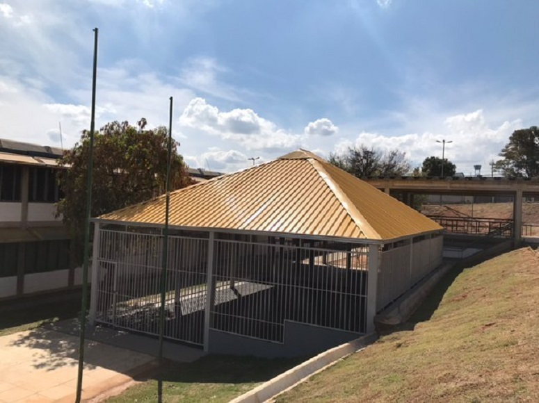 Parque infantil coberto concluído no CAIC Morada Nova