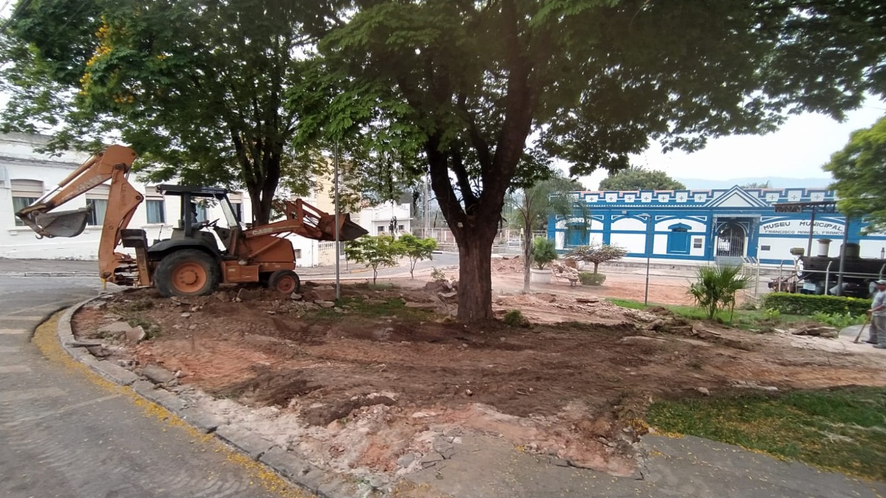 Prefeitura realiza obras na região da Praça da Estação