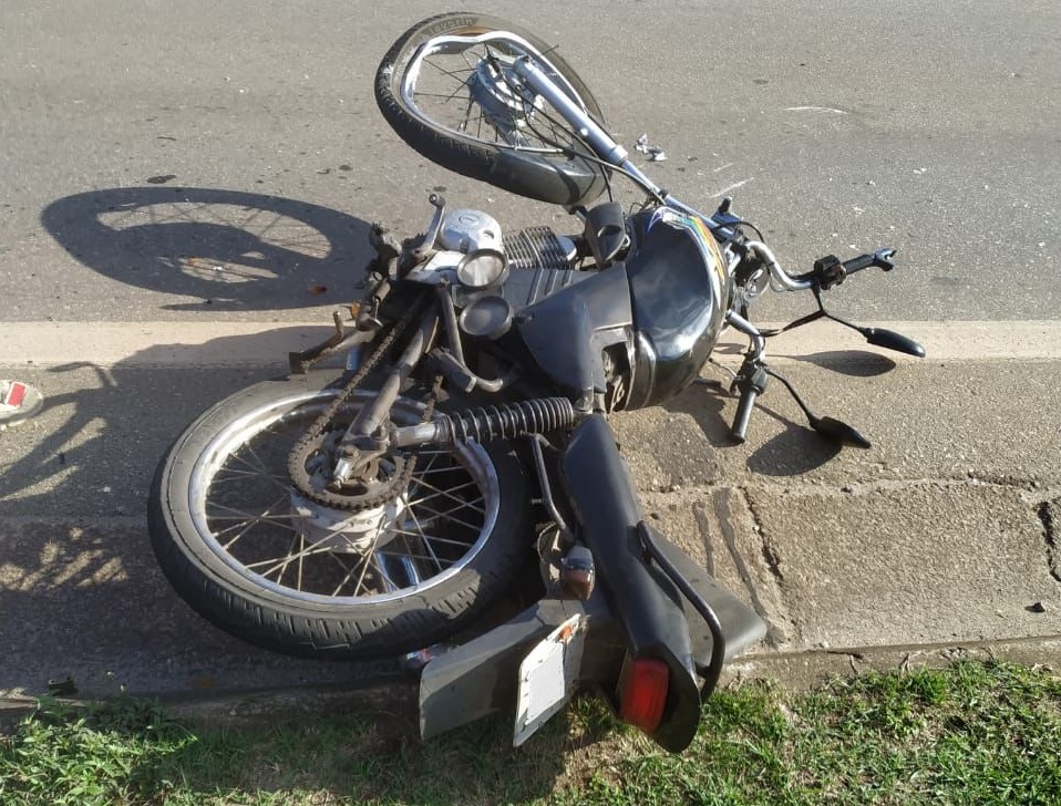 Motociclista fica gravemente ferido no Jadir Marinho