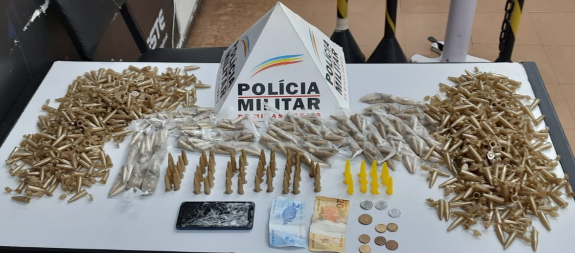 Mais de 300 pinos de cocaína apreendidos em Vista Alegre, com suspeito de 21 anos preso