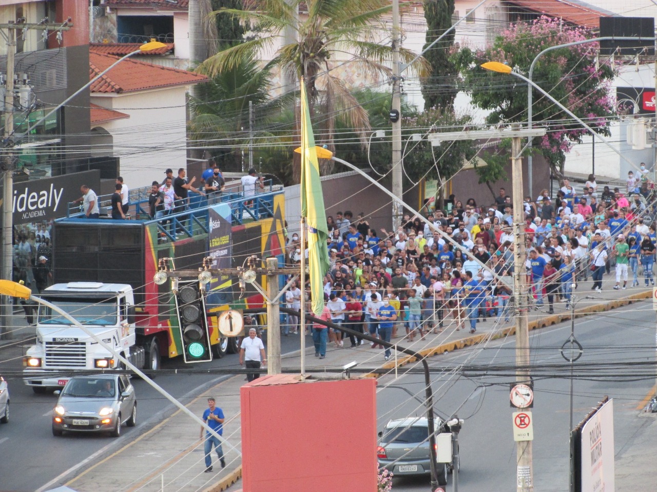 Marcha para Jesus não tinha autorização para interditar vias, diz Prefeitura; seguidores reagem