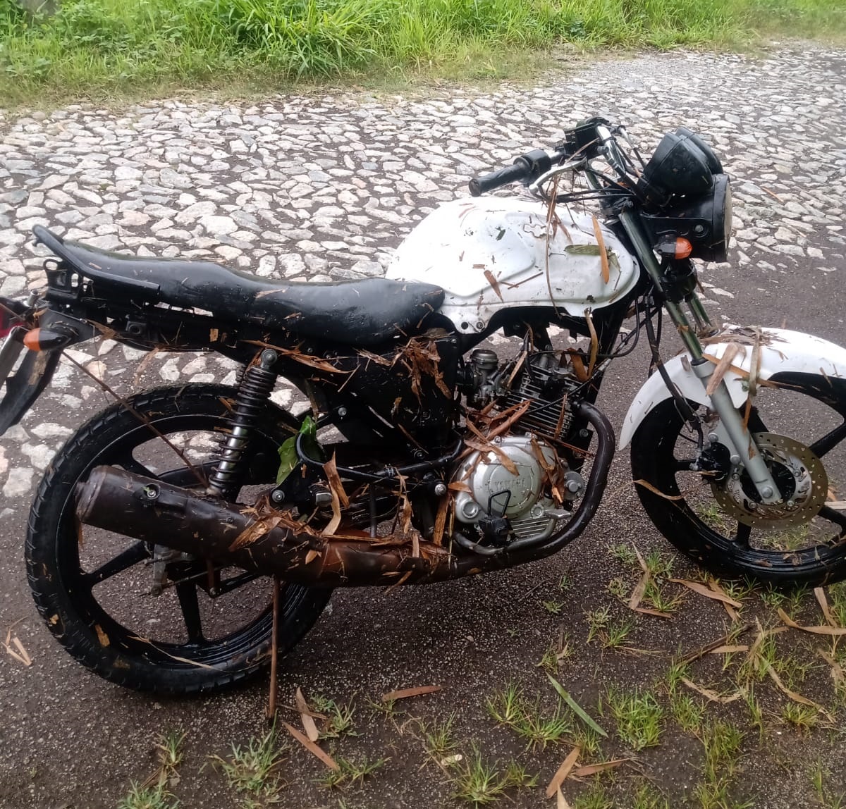 Motocicleta furtada na Rua XV de Novembro é recuperada e suspeito preso pela Polícia Civil