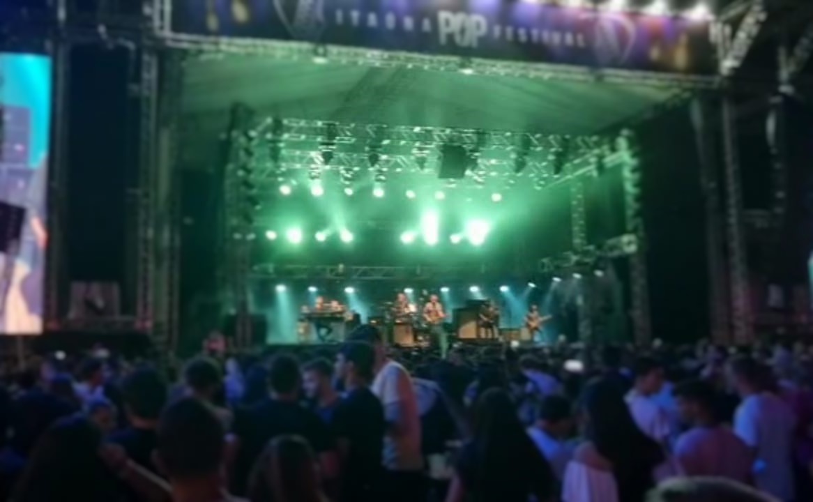 Furtos de aparelhos celulares durante festival de música em Itaúna são investigados pela polícia