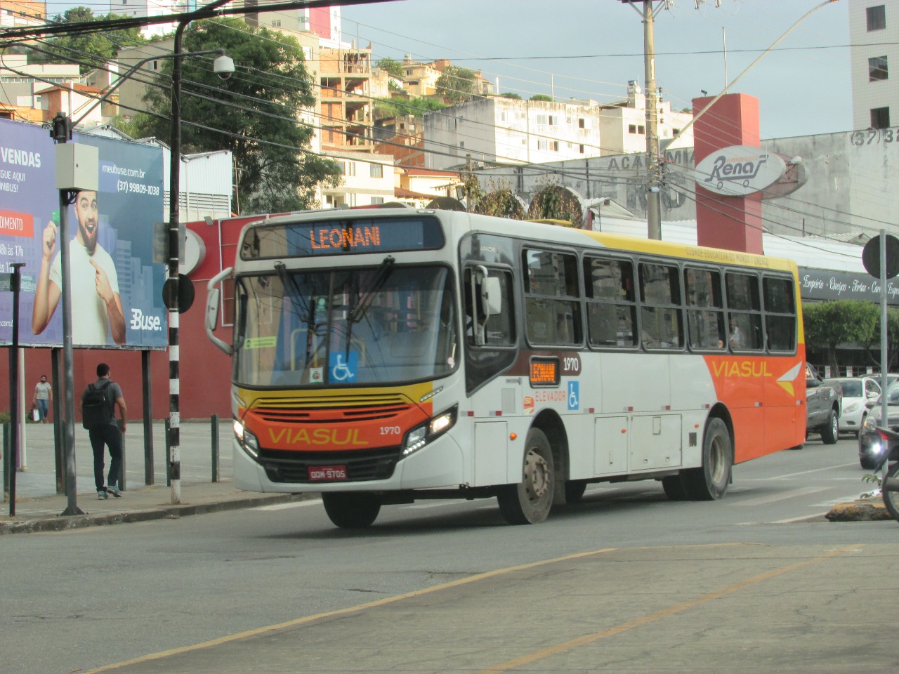 Passagem de ônibus em Itaúna vai a R$ 5 a partir de domingo (20); Prefeitura anunciou aumento hoje