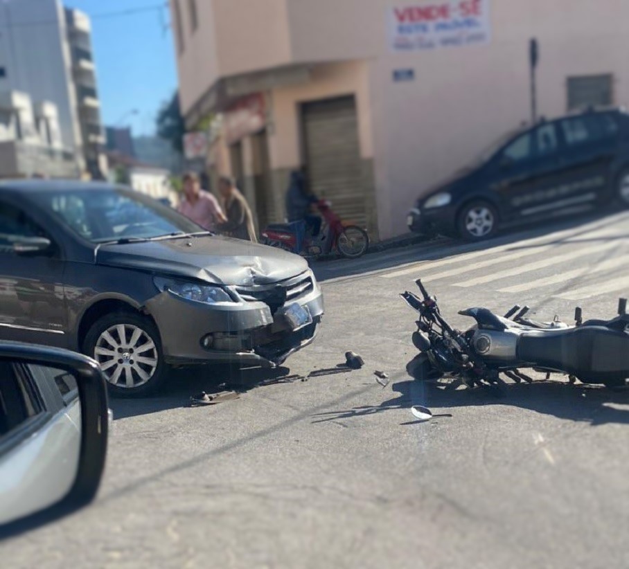 Motociclistas ficam feridos após acidentes na Jove Soares e Getúlio Vargas durante o feriado em Itaúna