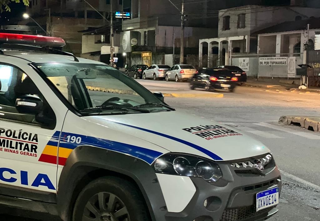 Condutor é surpreendido por assaltante no Garcias e forçado a dirigir até Lopes, na zona rural de Itaúna