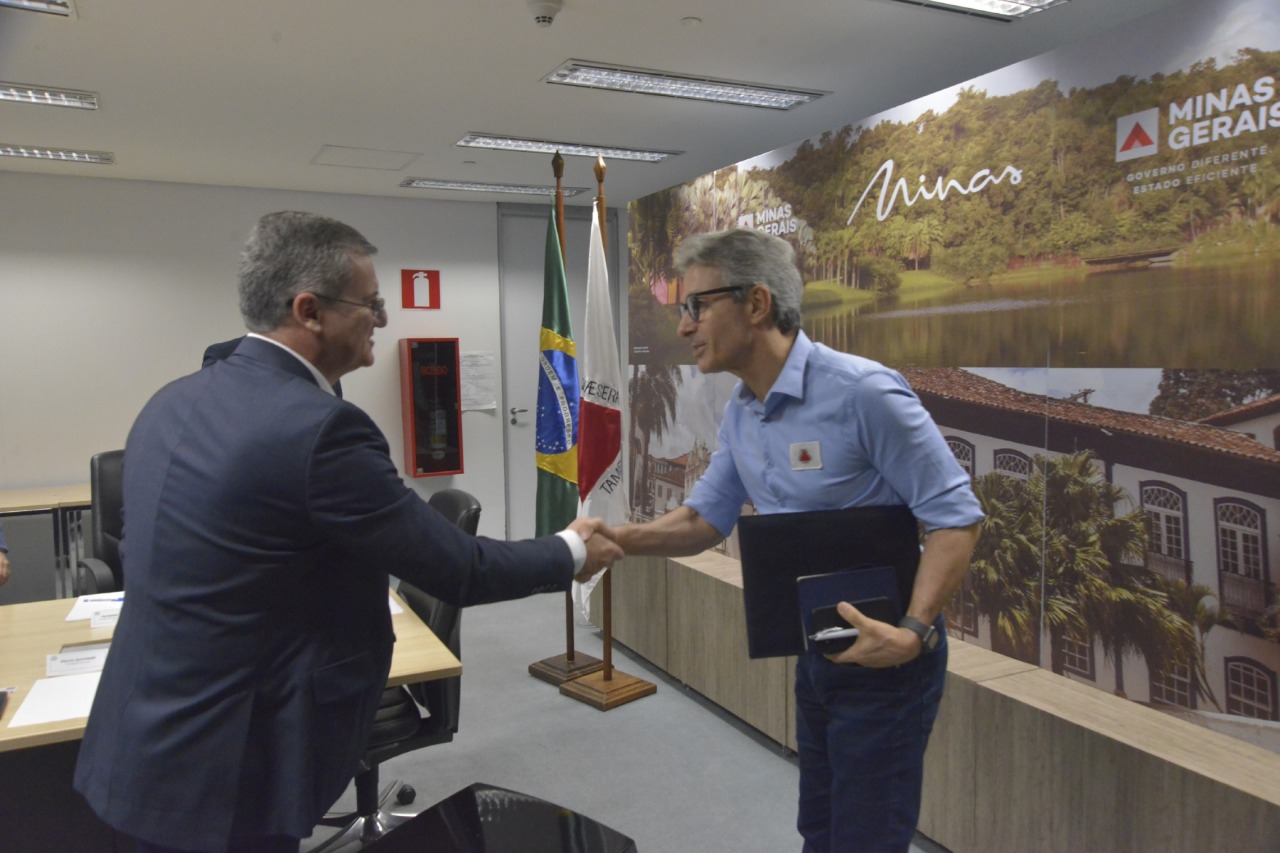 Presidente da IVECO se reúne com Zema para apresentar planos da montadora para o Estado