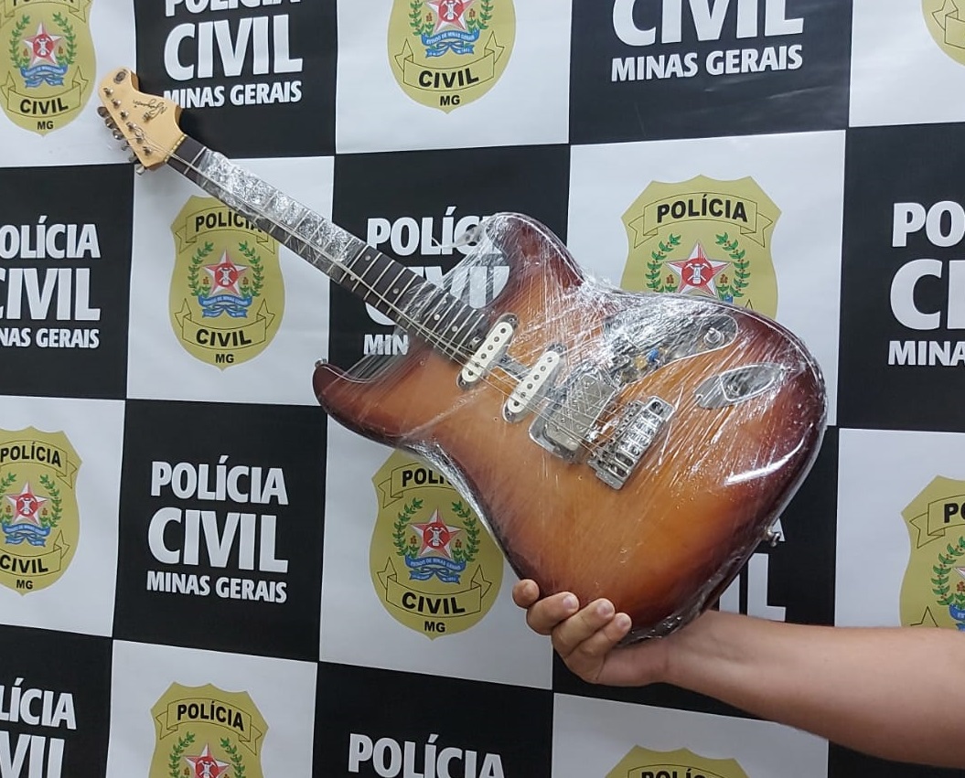 Guitarra furtada em Brasília é recuperada pela Polícia Civil em Itaúna após venda pela internet
