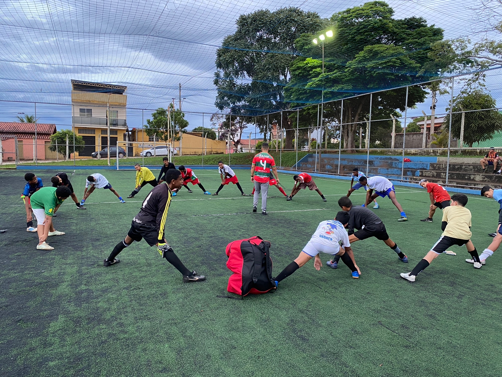 Projeto Esporte Cidadão oferece 90 vagas para aulas gratuitas de futebol em Itatiaiuçu