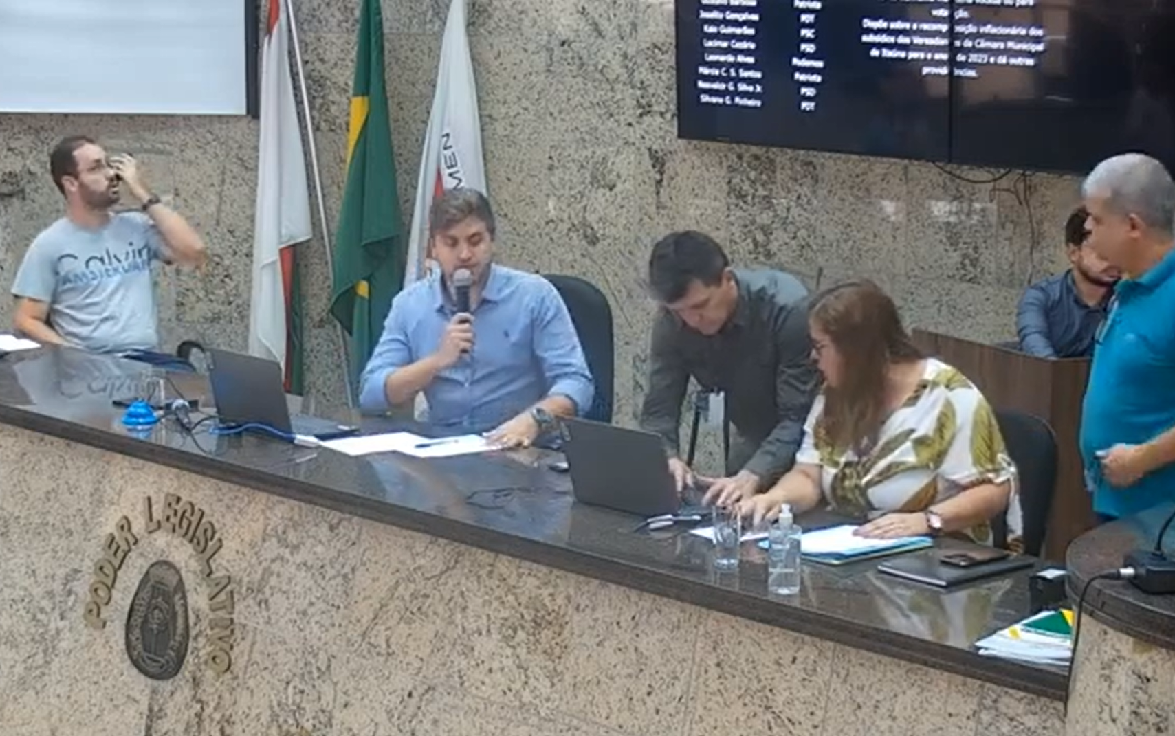 Câmara aprova reajuste de salários de vereadores de Itaúna em 9,36%; veja a justificativa de edis