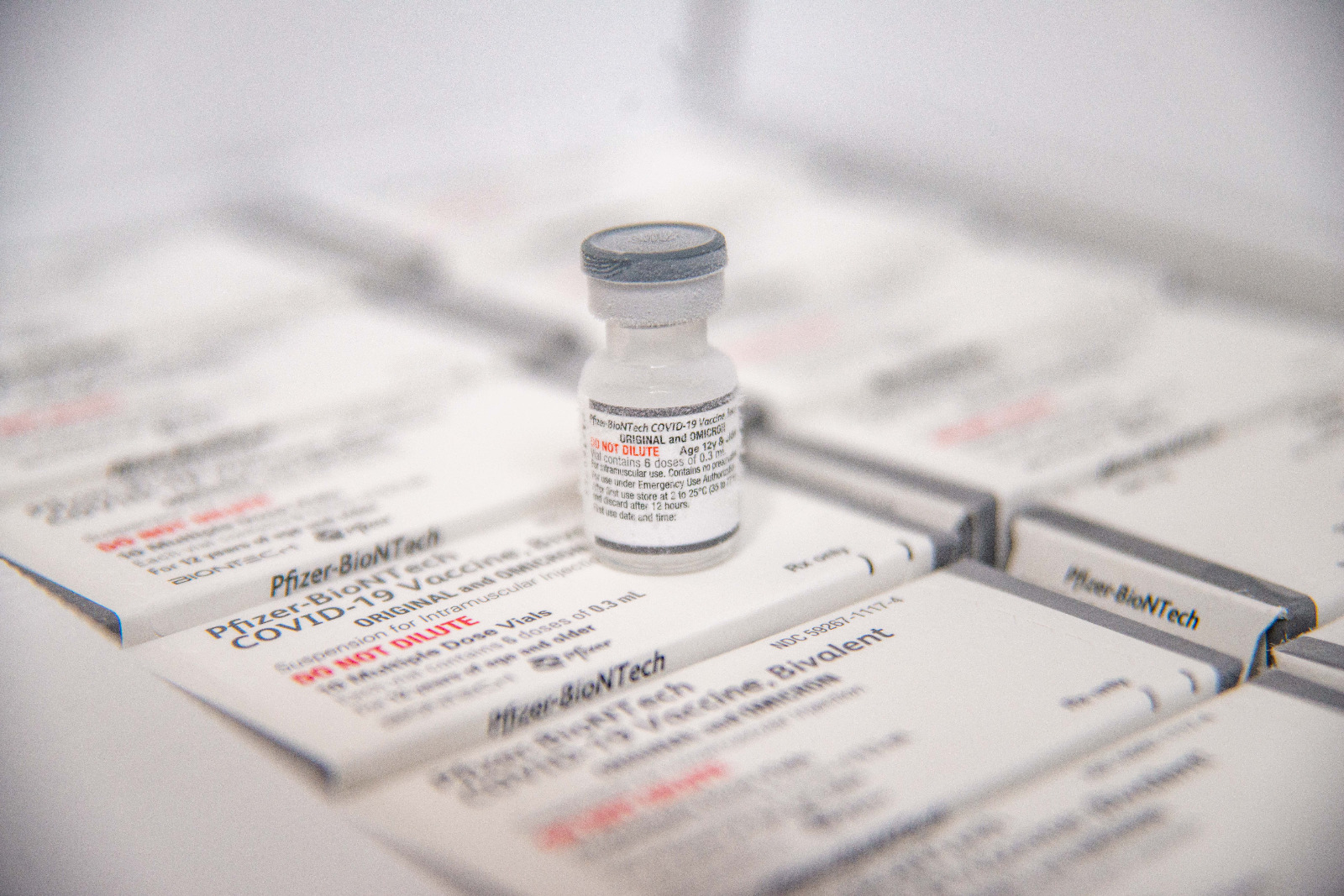 Vacina bivalente contra a Covid chega com 2,5 mil doses em Itaúna; veja as fases da campanha