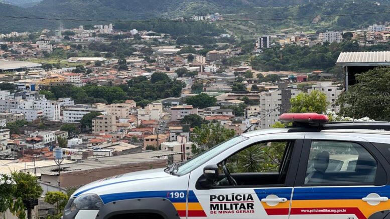 Homem teve surto psicótico em farmácia do Centro