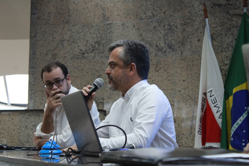 Nazaré fala na Câmara sobre intenção em auxiliar o hospital de Itaúna: apoio de “todos os vereadores”