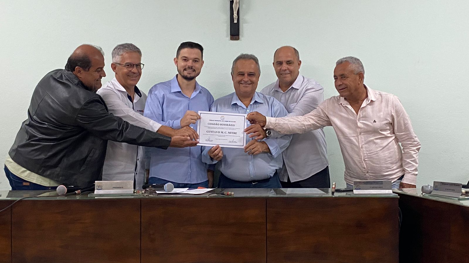 Mitre recebe na Câmara Municipal título de cidadão honorário de Carmo do Cajuru