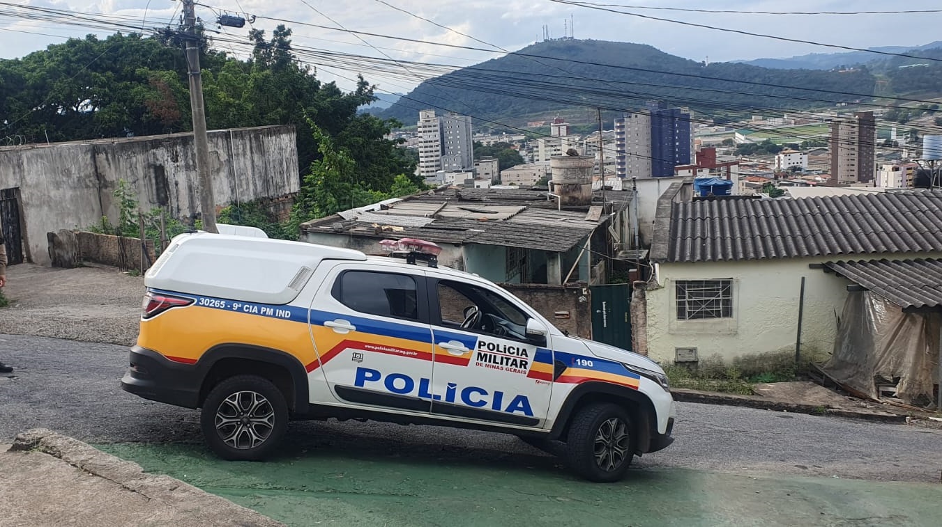 Disparos contra residência no Alto do Rosário na noite de sábado (27): PM recolheu 21 cápsulas e cartuchos de munição
