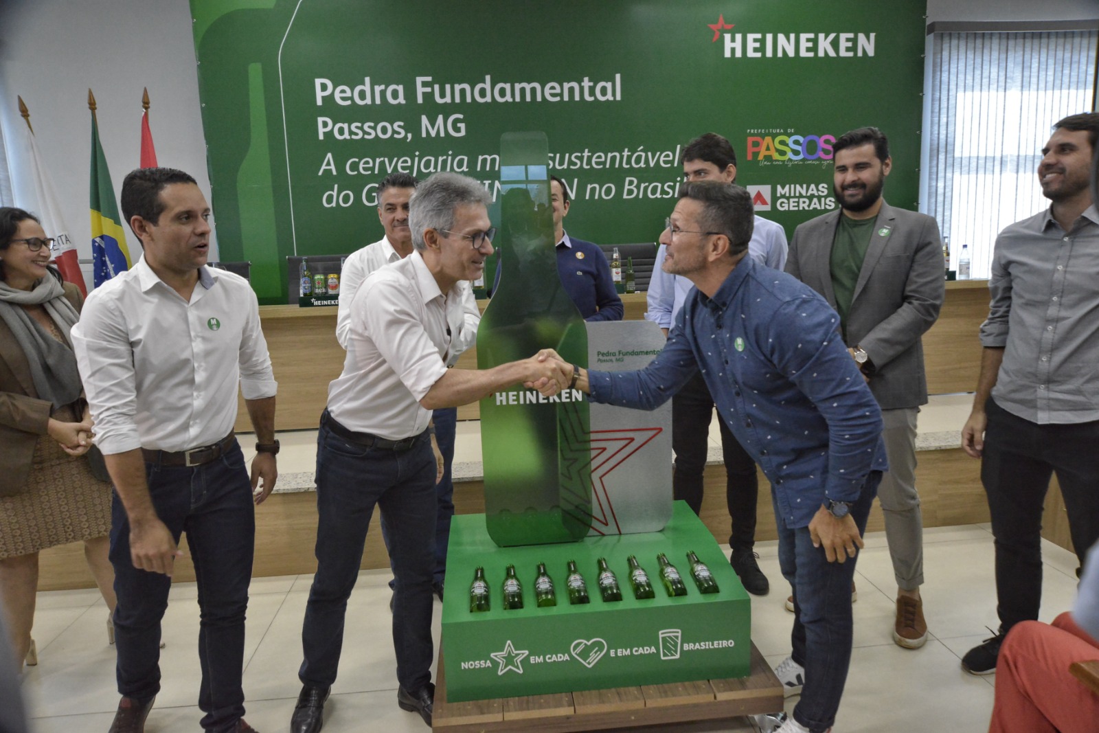 Zema lança pedra fundamental da fábrica da Heineken em Passos: 350 empregos e R$ 2 bi em investimentos