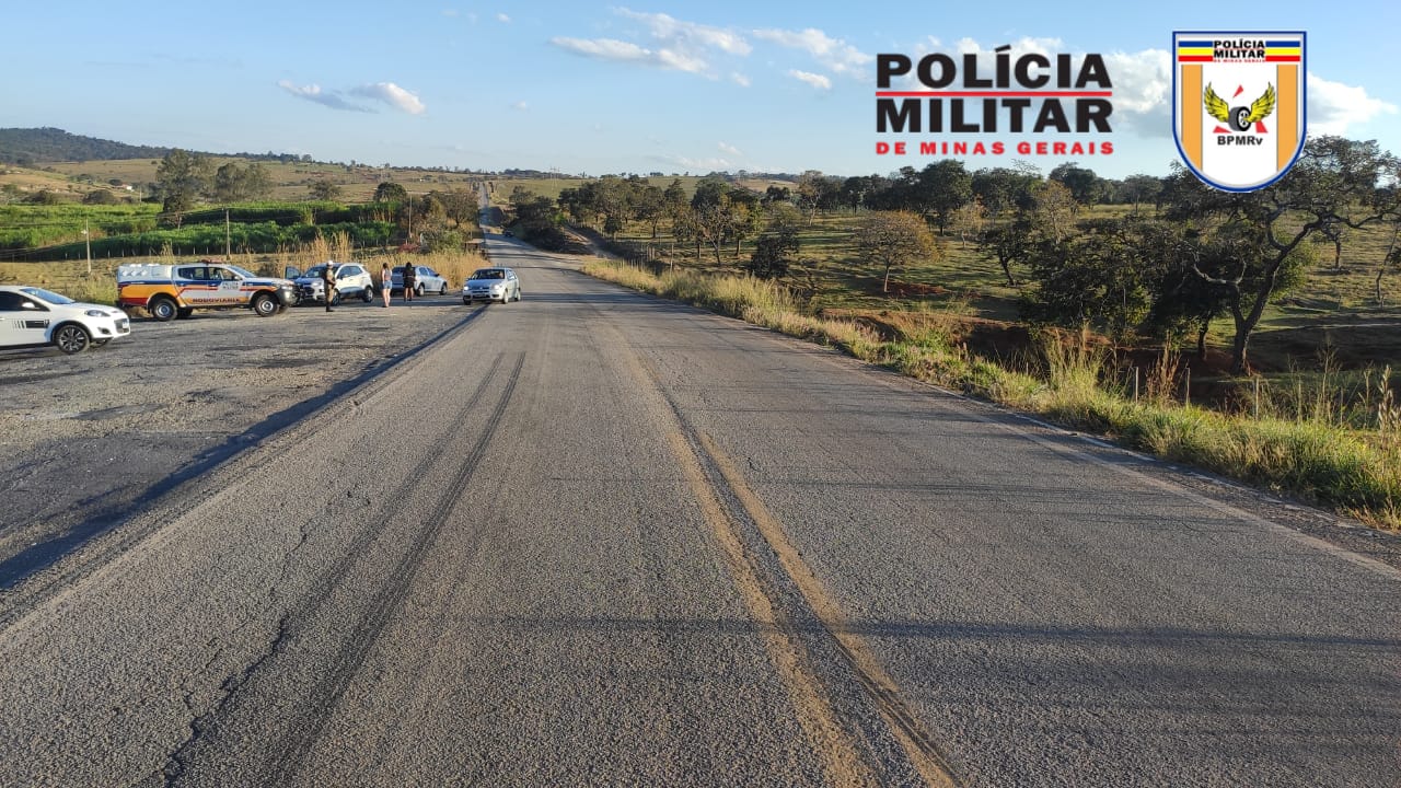 MG-431 teve acidente em saída de estrada vicinal e prisão de motorista por embriaguez, neste domingo (11)