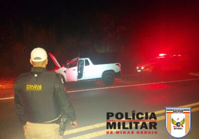 PMRv prende dois com picape furtada após tentativa de fuga na MG-050