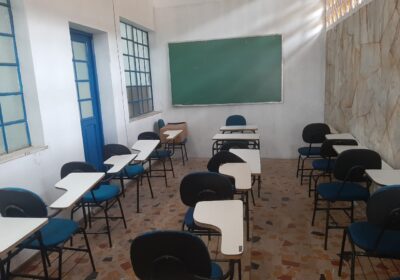 Secretaria de Estado de Educação suspende repasses até escola regularizar aulas do Trilhas de Futuro em Itaúna