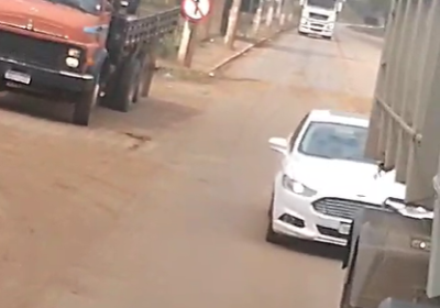 Vídeo: carro persegue carreta na Fernão Dias e caminhoneiro registra ocorrência na PRF
