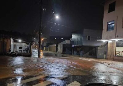 Bombeiros atenderam cinco ocorrências de pessoas ilhadas na chuva desta quinta (2) em Itaúna