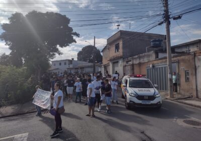 PM participa de passeata no Dia Internacional da Mulher e realiza operação em Itaúna