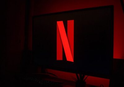 Procon-MG multa Netflix por contrato e termos de privacidade abusivos