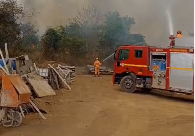 Fogo consome 20 hectares de vegetação próximo à MG-050 em Itaúna