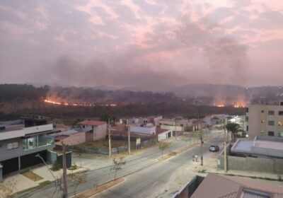 Fogo no Recanto das Peixotas é denunciado por vereadora; polícia não registrou BO