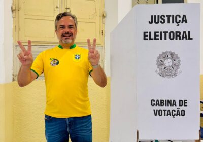 Nazaré votou no fim da tarde na Escola Estadual de Itaúna