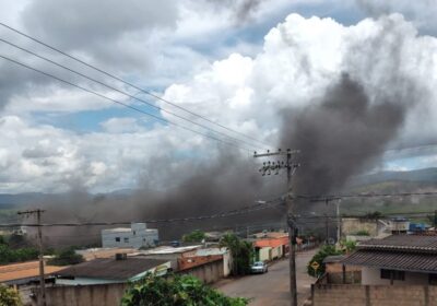 Fumaça preta e explosões: siderúrgica aponta arreamento de carga em Itatiaiuçu