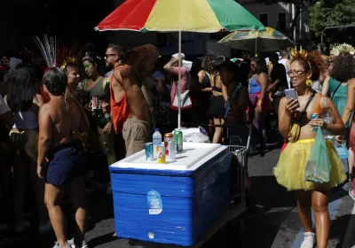 Cerveja no carnaval? Seu corpo pode ficar desidratado: entenda!