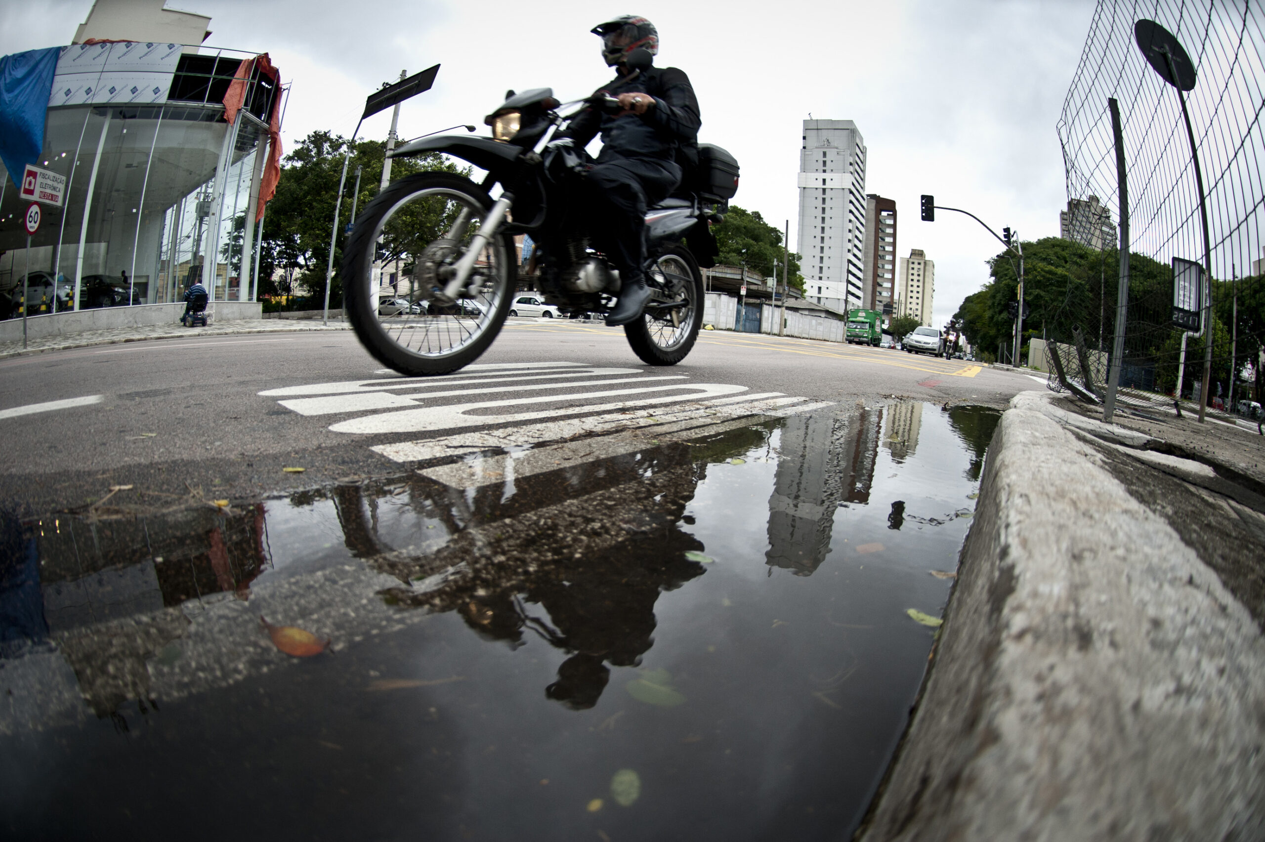 Justiça nega adicional de periculosidade para motociclista