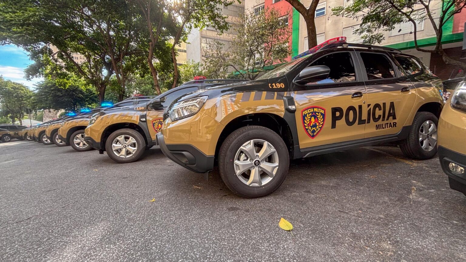 Cores cáqui e preta: conheça as novas viaturas da PM