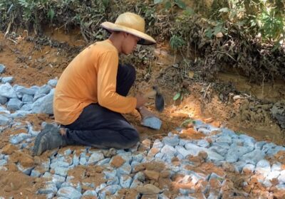 Iniciada obra de calçamento de morros na estrada de Santo Antônio da Serra